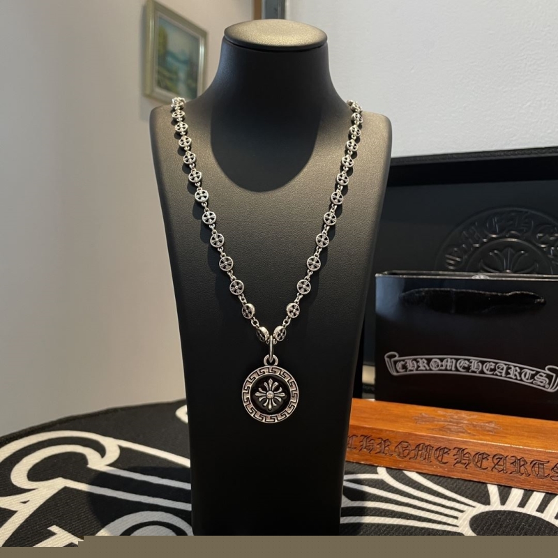 Ch**me He**ts necklaces
